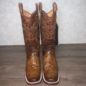 brand new women’s cowboy boots